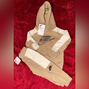 Toddler Nike sweatsuit
